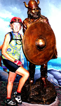 Gunnel with Viking statue.